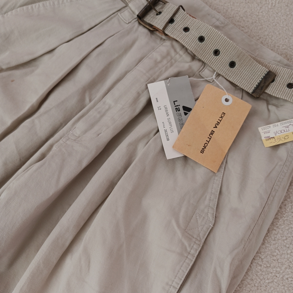 VINTAGE 1990s NWT "Liz Wear" Beige Pleated Pants!